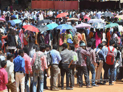 नोकऱ्या वाढल्या ; बेरोजगारीचे प्रमाण लॉकडाउनपूर्व स्तरावर आले