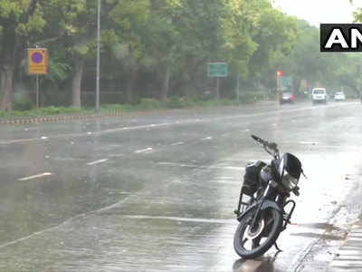Monsoon 2020: दिल्ली-NCR में आया सावन झूम के, नोएडा में भी झमाझम बारिश