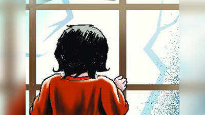 मुंबई: अल्पवयीन मुलीला शेजाऱ्यानं बळजबरी केला किस; ५ वर्षे कारावास
