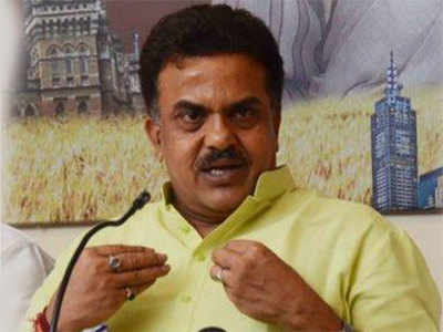 Sanjay Nirupam अजोय मेहता मुख्यमंत्र्यांचे सल्लागार; निरुपम यांनी विचारला हा सवाल