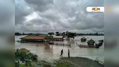 অসমের বন্যায় ক্ষতিগ্রস্ত ২ লক্ষ মানুষ, জলে ভাসল রেডিয়ো অফিস