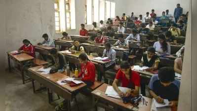 યુનિવર્સિટીની છેલ્લા વર્ષની પરીક્ષાઓ કેન્સલ કરવા UGC પેનલનું સૂચન