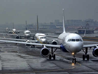 अनलॉक के बाद लोगों की हवाई आवाजाही शुरू, मुंबई एयरपोर्ट से महीने भर में दो लाख लोगों ने भरी उड़ान