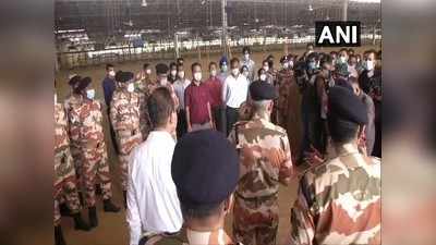 ITBP चीफ ने किया राधा स्वामी कोविड सेंटर का दौरा, कहा- सेना हर तरह से मदद के लिए तैयार