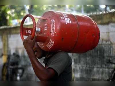 আমআদমির জন্য অশনি সংকেত! এ বার গ্যাসের মূল্য বিনিয়ন্ত্রণের পথে কেন্দ্র