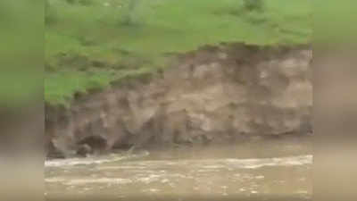 मुंगेर: गंगा का जलस्तर बढ़ने से मंडराया बाढ़ का खतरा, ग्रामीणों में दहशत