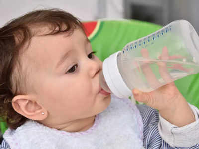 Water intake for Toddlers : जानिए किस उम्र में बच्‍चे को कितना पानी पीना चाहिए