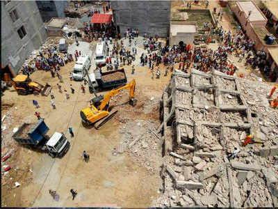 ग्रेटर नोएडा: शाहबेरी में अवैध इमारतों की सीलिंग शुरू, पहले दिन 8 बिल्डिंग सील की गईं