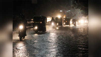 मुंबईत मुसळधार पाऊस, रात्रभर जोरदार पावसाचा इशारा