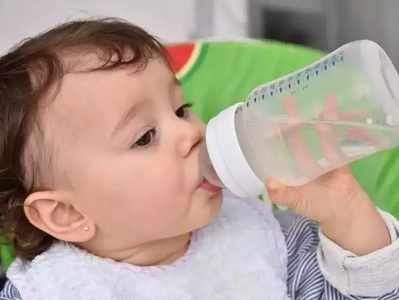 <strong>Water intake for Toddlers : </strong>लहान मुलांनी कोणत्या वयात किती पाणी प्यावं? जाणून घ्या इत्यंभूत माहिती!