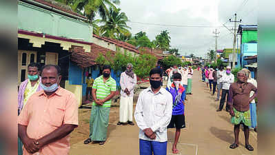 ಸೀಲ್‌ಡೌನ್‌ ಜನರತ್ತ ನಿರ್ಲಕ್ಷ್ಯ ಖಂಡಿಸಿ ಪ್ರತಿಭಟನೆ