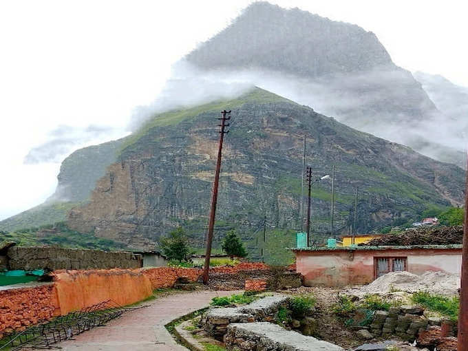 उत्तराखंड की सीमा में अंतिम गांव है माणा