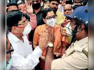 স্মারকলিপি বিজেপি সাংসদদের, আলুওয়ালিয়ার গরহাজিরায় প্রশ্ন