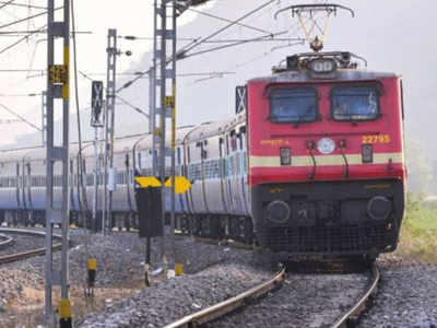 रेलवे में 5 फीसदी हुआ निजीकरण, 2023 तक दौड़ने लगेंगी प्राइवेट ट्रेनें
