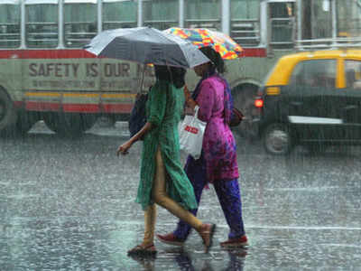 Mumbai Orange Alert: मुंबई में भारी बारिश का ऑरेंज अलर्ट, IMD की चेतावनी-घरों में रहें लोग