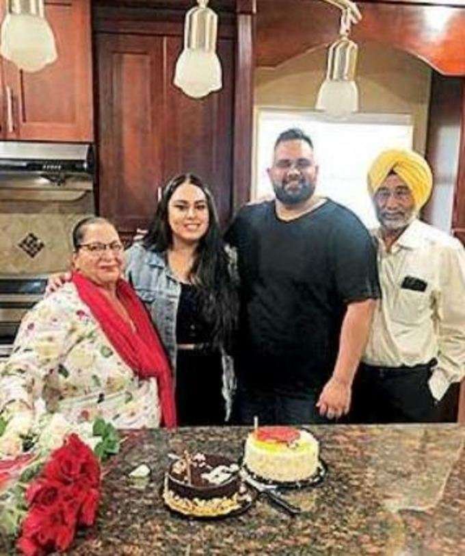 Former Indian Footballer And Coach Sukhwinder Singh with family