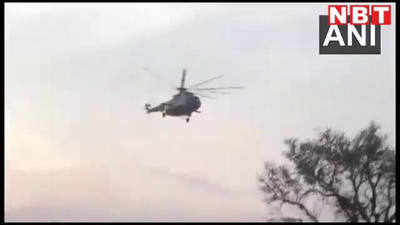 पाकिस्तान से आए टिड्डी दल पर हेलीकॉप्टर से एयर केमिकल स्ट्राइक