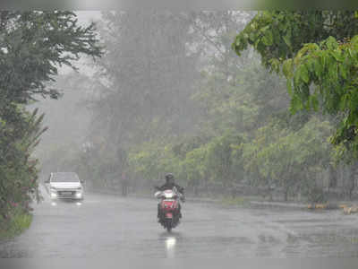 Mumbai rain update: मुंबईकरांनो काळजी घ्या! सोमवारीही मुंबईत मुसळधार पावसाचा ईशारा