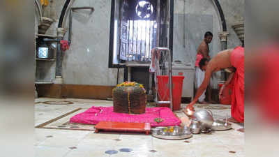 मुंबई: सावन के पहले सोमवार को सूने रहे शिवालय , मंदिर में पूजा-अर्चना ना कर पाने का भक्तों को मलाल