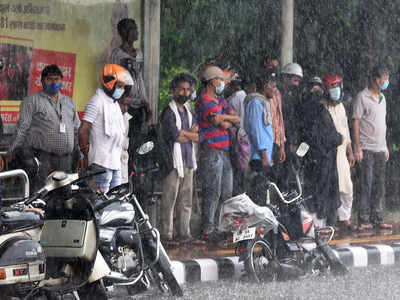 दिल्ली में मॉनसून: इसबार जरूरत से ज्यादा बारिश, जानें इस हफ्ते कैसा रहेगा मौसम