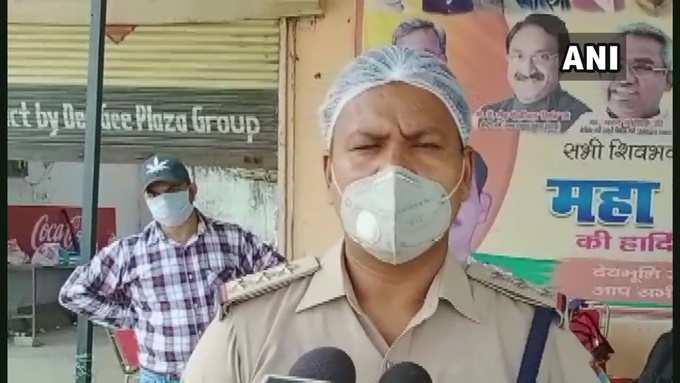 पुलिस का कहना है कि राज्य सरकार ने इस साल कांवड़ यात्रा पर प्रतिबंध लगा दिया है, इसलिए किसी भी कांवड़िए को प्रवेश की अनुमति नहीं दी जाएगी। हम भक्तों से वापस लौटने का अनुरोध कर रहे हैं।