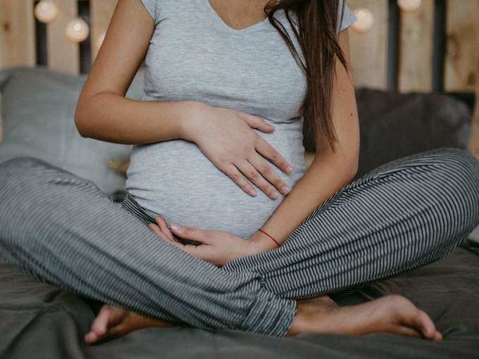 ​गर्भावस्‍था में हंसने का फायदा