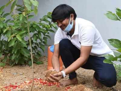 Green India Challenge: మొక్కలు నాటిన రాకింగ్ రాకేష్.. జబర్దస్త్ టీం మెంబర్స్‌కి ఛాలెంజ్ విసురుతూ!