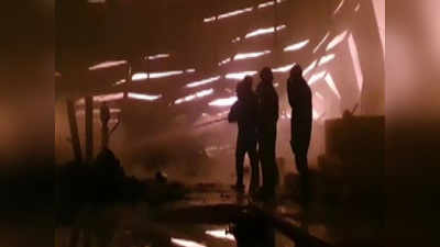 दिल्ली में मुंडका के एक गोदाम में लगी भीषण आग, कोई हताहत नहीं