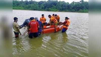 പ്രളയ മേഖലയിലെ  രക്ഷാപ്രവര്‍ത്തനത്തിന് നൂതന ബോട്ട്; കൈയ്യടി നേടി നിലമ്പൂര്‍ ഫയര്‍ ഫോഴ്‌സ്‌