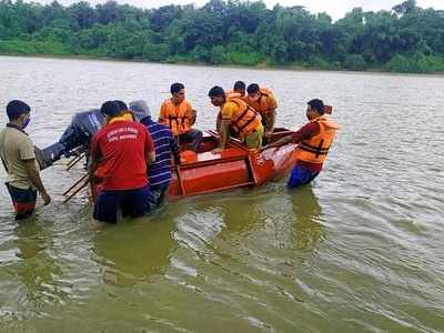 പ്രളയ മേഖലയിലെ  രക്ഷാപ്രവര്‍ത്തനത്തിന് നൂതന ബോട്ട്; കൈയ്യടി നേടി നിലമ്പൂര്‍ ഫയര്‍ ഫോഴ്‌സ്‌