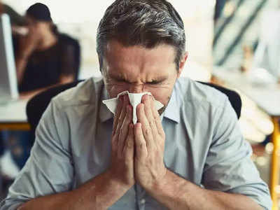 Monsoon Disease Pneumonia: मॉनसून में होनेवाली बीमारियों से जुड़ी हर वो बात जो आपको जाननी चाहिए