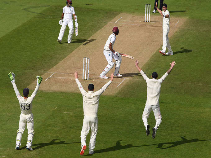 इंग्लैंड ने की वापसी, विंडीज की आधी टीम पविलियन