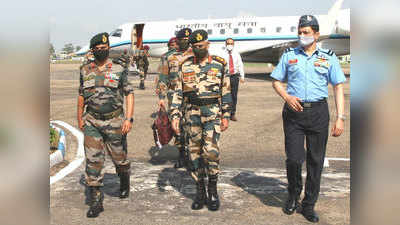 जम्मू पहुंचे सेना प्रमुख एमएम नरवणे, बॉर्डर पर सेना की तैयारियों का लिया जायजा