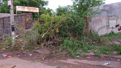 ಕೊರೊನಾ ಭಯದಿಂದ ವಿಜಯಪುರದಲ್ಲಿ ಸ್ಮಶಾನವನ್ನೇ ಸೀಲ್‌ಡೌನ್ ಮಾಡಿದ ಸ್ಥಳೀಯರು..!