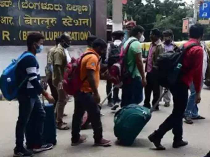 மூட்டை முடிச்சுகளுடன் எஸ்கேப்