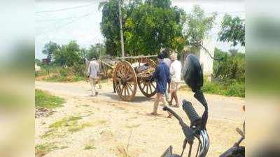 ఎడ్ల బండిని లాగుతూ అంతిమ యాత్ర.. నల్గొండ జిల్లాలో విషాదం!