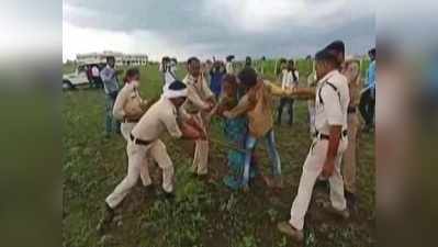 পুলিশের মারে কীটনাশক খেয়ে আত্মহত্যার চেষ্টা দলিত কৃষক দম্পতির, নিন্দা রাগার