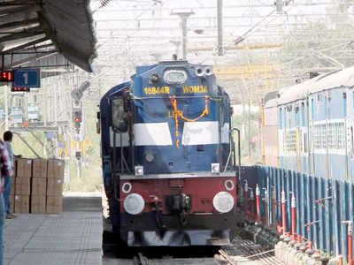 चेन्नै-मुंबई ट्रैक पर 130 किलोमीटर की रफ्तार से दौड़ी ट्रेन