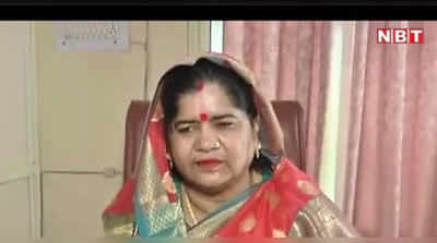 गुना कांड पर मंत्री इमरती देवी का कांग्रेस पर हमला: ये कैसा दलित प्रेम है, मुझे तो कमलनाथ ने कभी कुर्सी नहीं दी