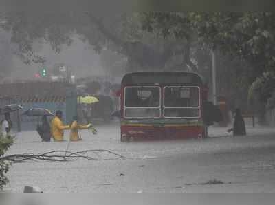 મુંબઈમાં વરસાદે હાલ કર્યા બેહાલ, બે દિવસ અતિભારે વરસાદ થવાની આગાહી 