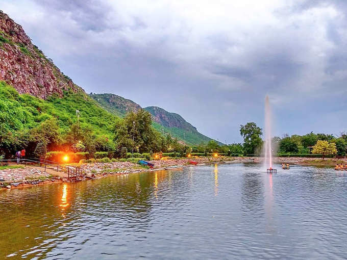 औषधीय गुणों से युक्त हैं राजगीर के कुंड