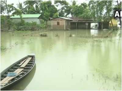 Assam Flood News: असम के 24 जिलों में 25 लाख से अधिक लोग बाढ़ से प्रभावित, पीएम ने दिया मदद का भरोसा