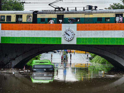 Delhi Rain: बारिश ने गर्मी से तो दिलाई राहत मगर चली गईं 4 जिंदगियां