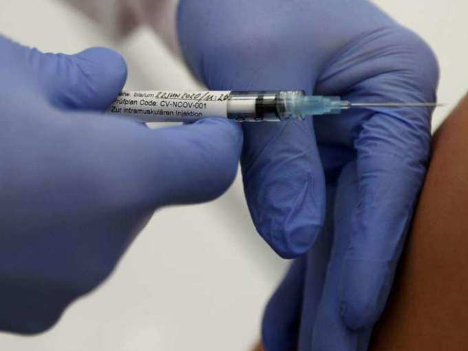 वैक्‍सीन डेवलपमेंट में चीन सबसे आगे