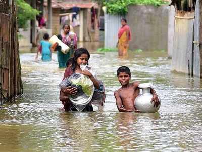 கொரோனாவை மிரட்டிய மழை; தத்தளிக்கும் 24 லட்சம் பேர் - ஆட்டம் கண்ட மாநிலம்!