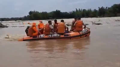 వీడియో: అసోం వరద బీభత్సం.. NDRF సహాయ చర్యలు 