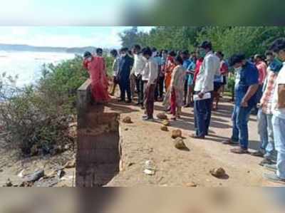 ಕಡಲ್ಕೊರೆತಕ್ಕೆ ಹಾನಿಯಾದ ಪ್ರದೇಶಕ್ಕೆ ಶಾಸಕಿ ರೂಪಾಲಿ