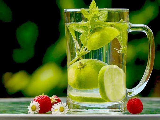 Benefits of lemon water