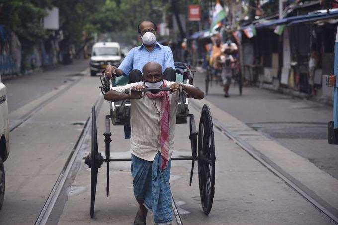 লকডাউনে কড়াকড়ি!