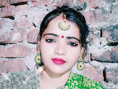 Agra News: उच्च जाति के लोगों ने दलित महिला का नहीं होने दिया अन्तिम संस्कार, चिता से उतरवा दिया शव